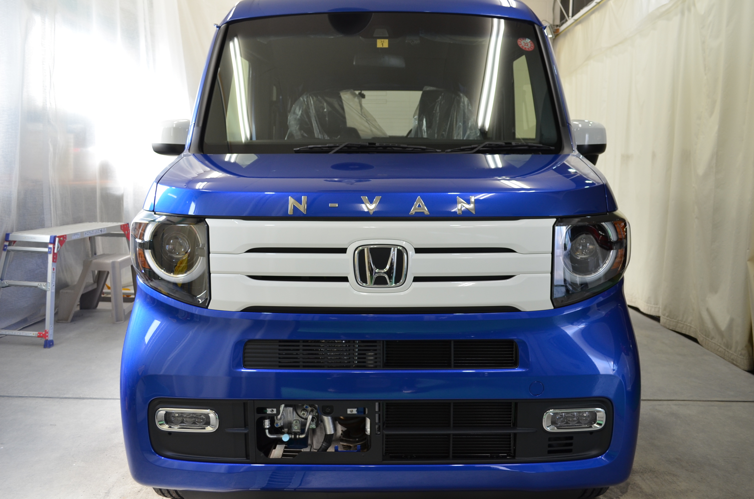 NEWホンダ・N-VAN  /  ULTIMATEコーティング①。